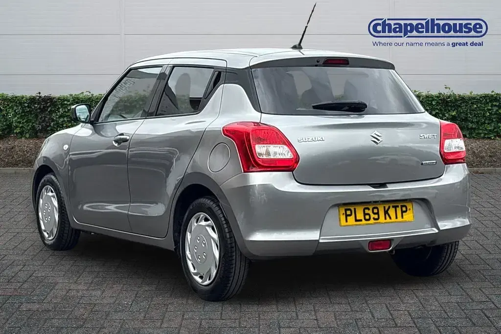 Used Suzuki Swift SZ3 83 HP (61 kW) 2020 Silver Hatchback