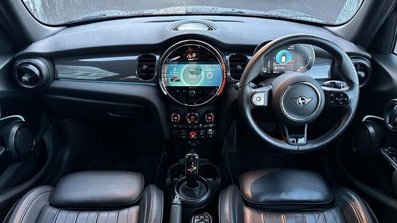 Used Mini Cooper Exclusive 134 HP (98 kW) 2023 Black Hatchback