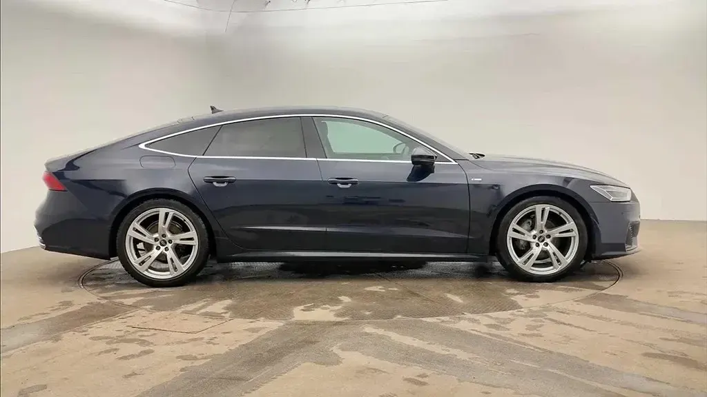 Usado Audi A7 S-Line 245 HP (180 kW) 2023 Azul Sedan