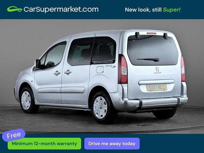 Begagnad Peugeot TePee Allure 2017 Silver Minibuss