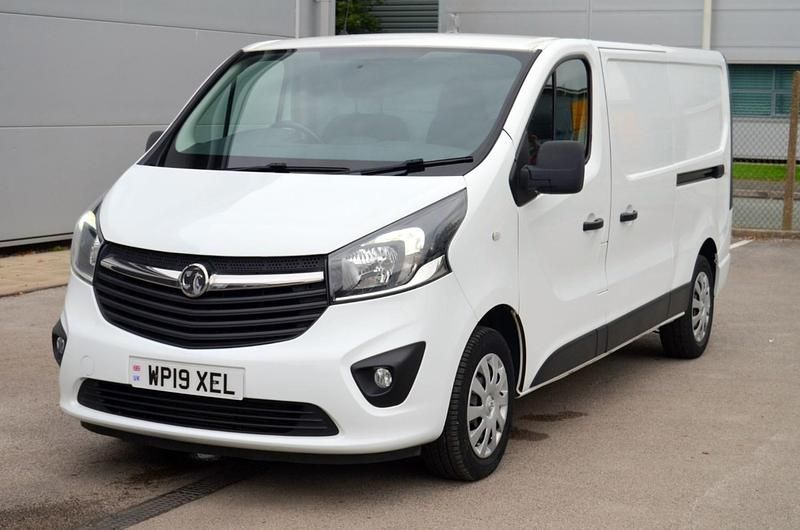 White Used 2019 Vauxhall Vivaro Sportive Van | £7,999 (Fair price) - Image 1/4