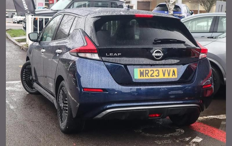 Used Nissan Leaf N-Connecta 110 kW (150 HP) 2023 Blue Hatchback