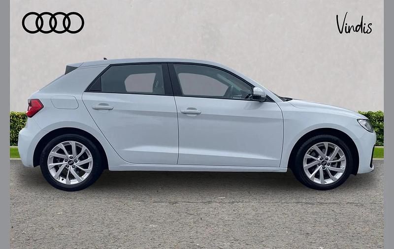 Used Audi A1 Sport 108 HP (79 kW) 2022 White Hatchback