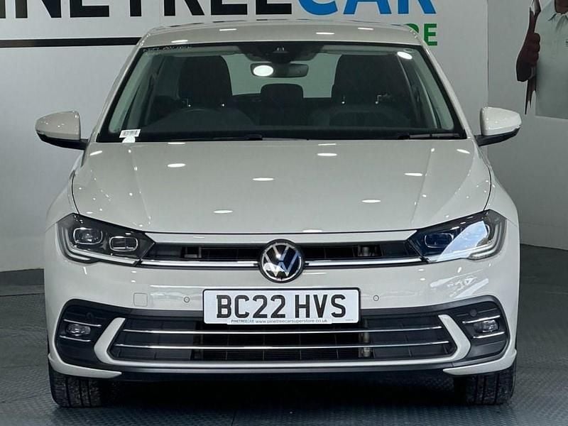 Usado VW Polo Style 95 HP (69 kW) 2022 Cinzento Citadino