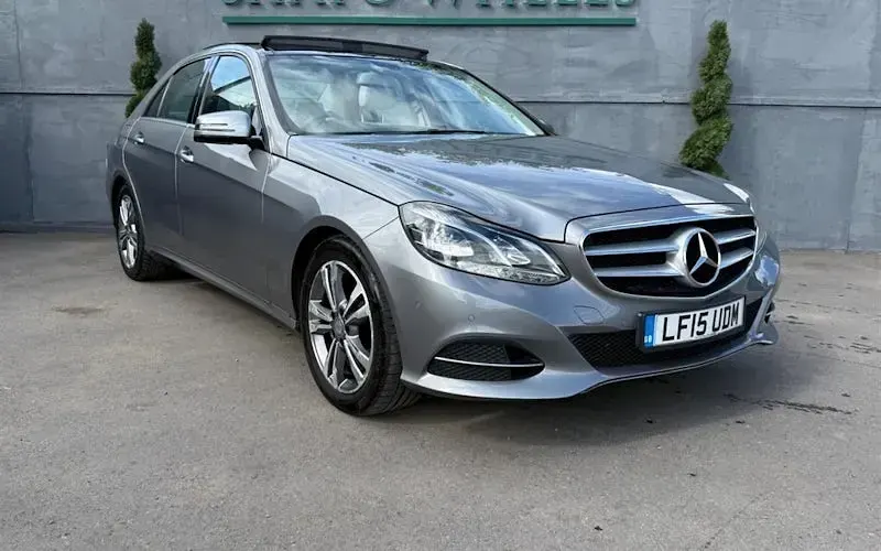 Used Mercedes E220 Premium 177 HP (130 kW) 2016 Sedan