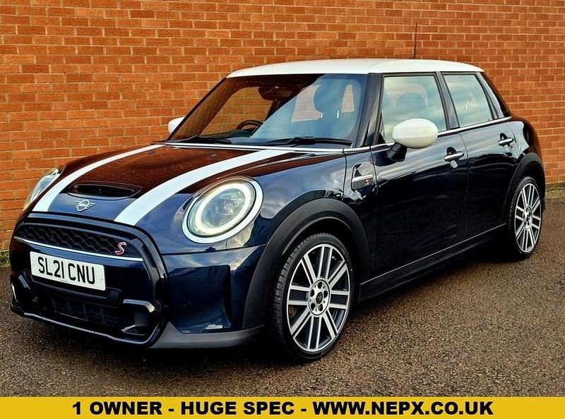 Black Used 2021 Mini Cooper S Exclusive Hatchback | £15,995 (Fair price) - Image 1/4