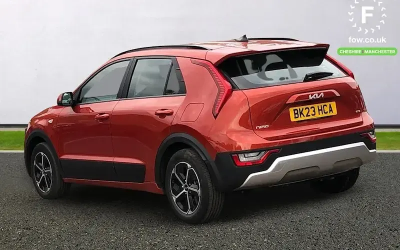 Used Kia Niro 141 HP (103 kW) 2023 Orange SUV