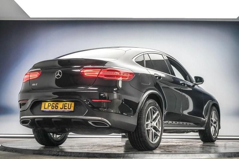 Used Mercedes GLC220 AMG Line Premium 170 HP (125 kW) 2017 Black Coupe