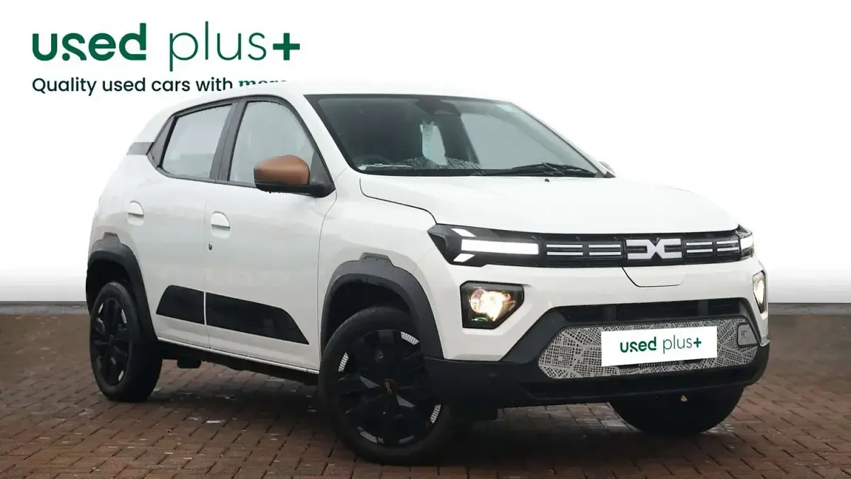Used Dacia Spring Extreme 47 kW (65 HP) 2024 White Hatchback
