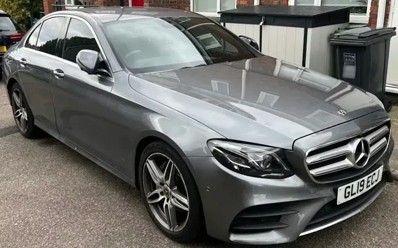 Gebraucht Mercedes E220 AMG line 194 PS (142 kW) 2019 Limousine