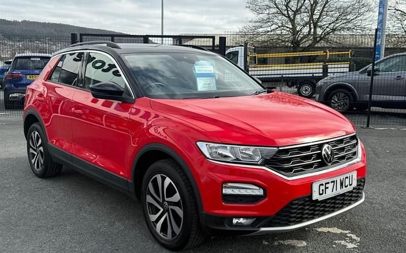 Used VW T-Roc Active 150 HP (110 kW) 2021 Red SUV
