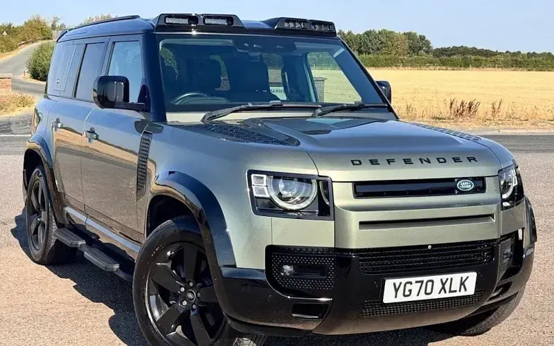 Used Land Rover Defender SE 241 HP (177 kW) 2020 SUV