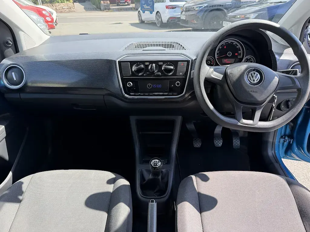 Used VW up! move up! 60 HP (44 kW) 2017 Blue metallic Hatchback
