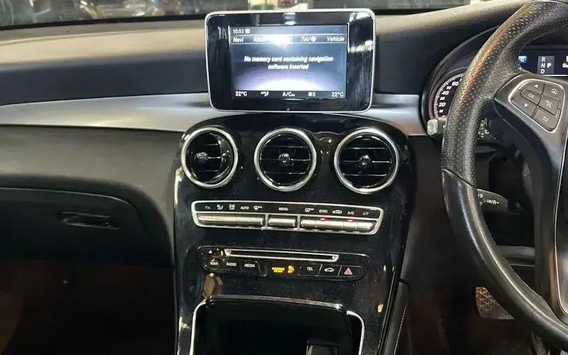 Used Mercedes GLC250 Urban 211 HP (155 kW) 2018 Black SUV