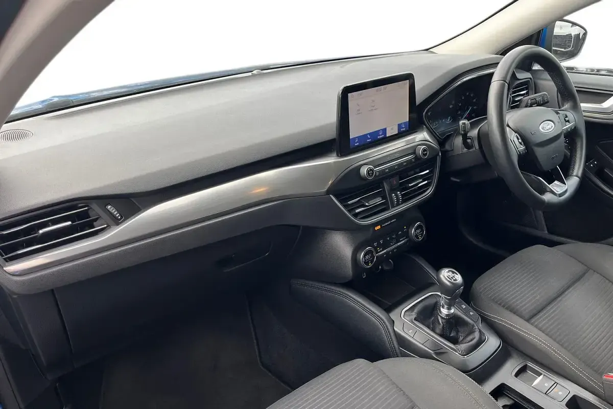 Used Ford Focus Titanium 125 HP (91 kW) 2019 Blue Hatchback