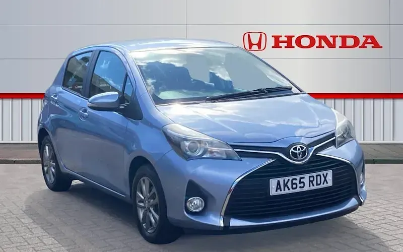 Used Toyota Yaris 99 HP (72 kW) 2016 Hatchback