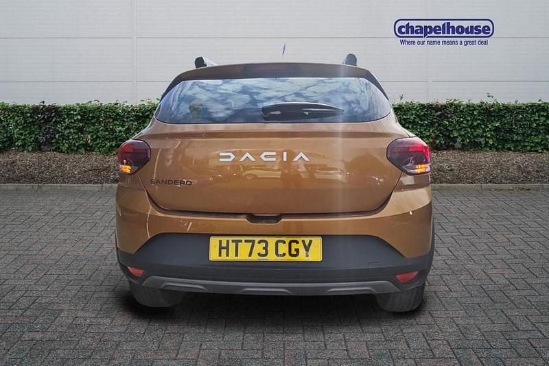 Used Dacia Sandero Expression 2023 Orange Hatchback