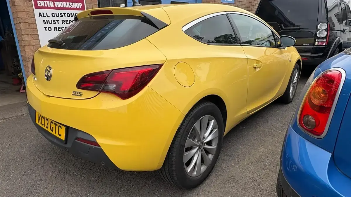 Used Vauxhall Astra GTC SRi 2013 Yellow Hatchback