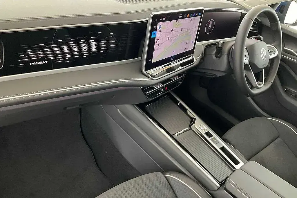 New VW Passat Elegance 204 HP (150 kW) 2026 Blue Estate