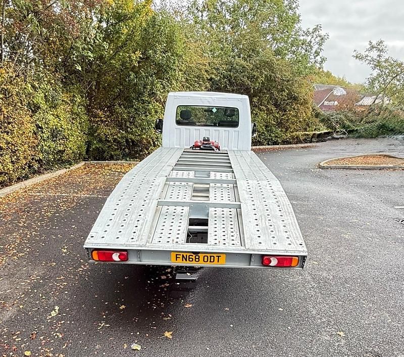 Used Vauxhall Movano 145 HP (106 kW) 2018 White MPV
