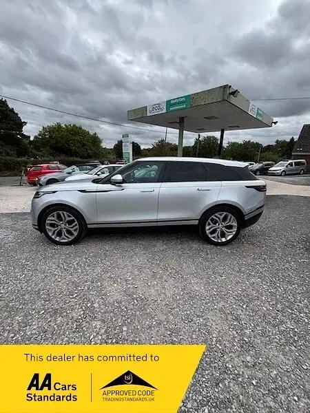 Used Land Rover Range Rover Velar SE 240 HP (176 kW) 2017 Silver SUV