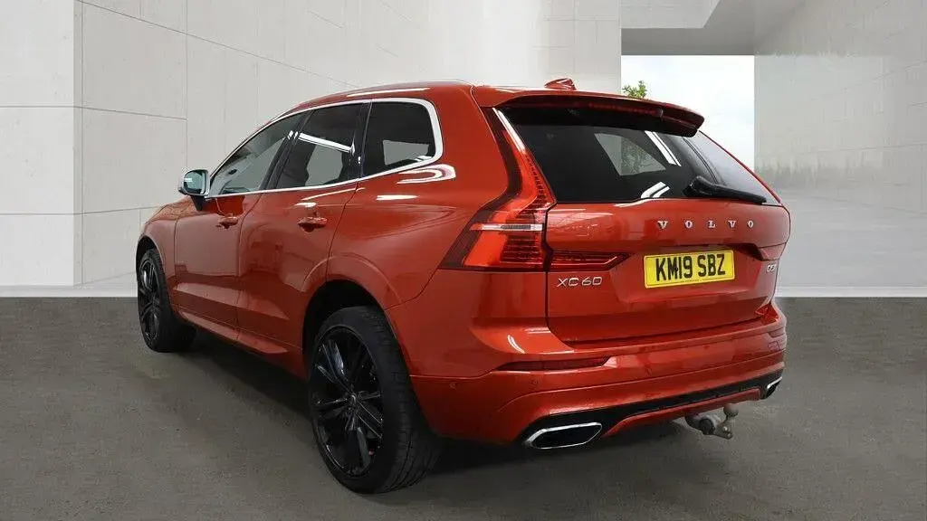 Used Volvo XC60 R-Design Pro 2019 Red SUV
