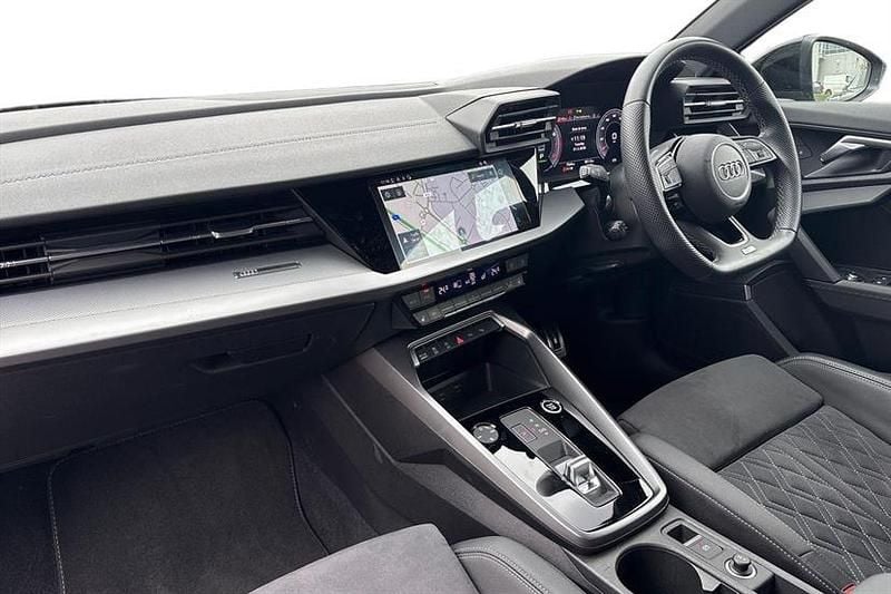 Used Audi A3 Advanced 150 HP (110 kW) 2023 Blue Sedan