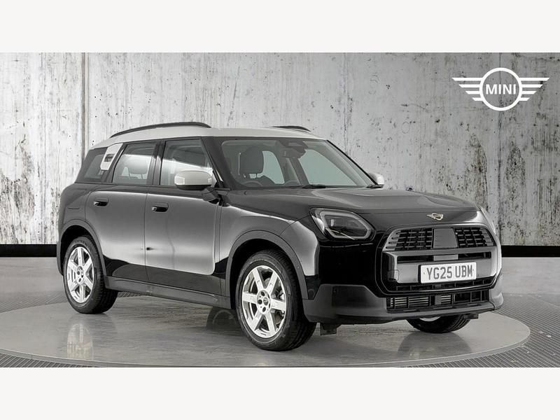 Black Used 2025 Mini Countryman Classic SUV | £28,699 (Fair price) - Image 1/3