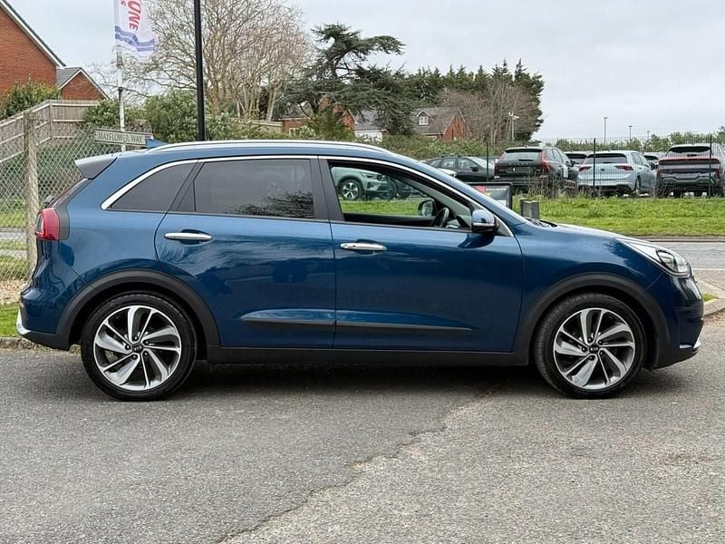 Used Kia Niro 139 HP (102 kW) 2018 Blue SUV