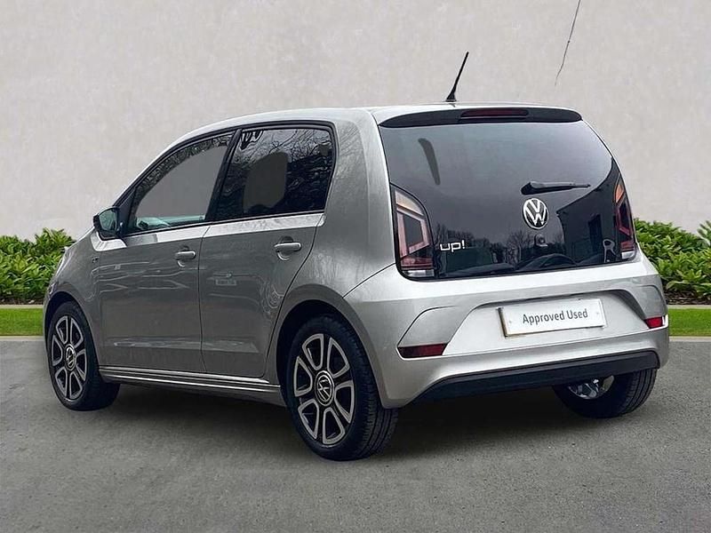 Used VW up! R-line 65 HP (47 kW) 2023 Silver Hatchback