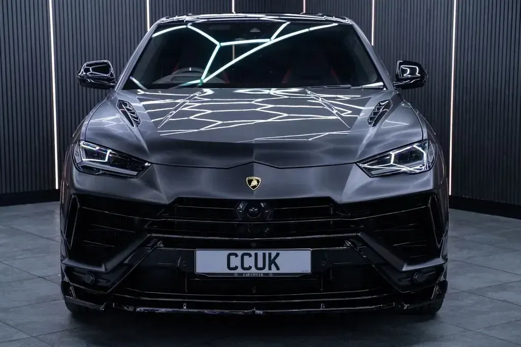 New Lamborghini Urus 800 HP (588 kW) 2025 Black SUV