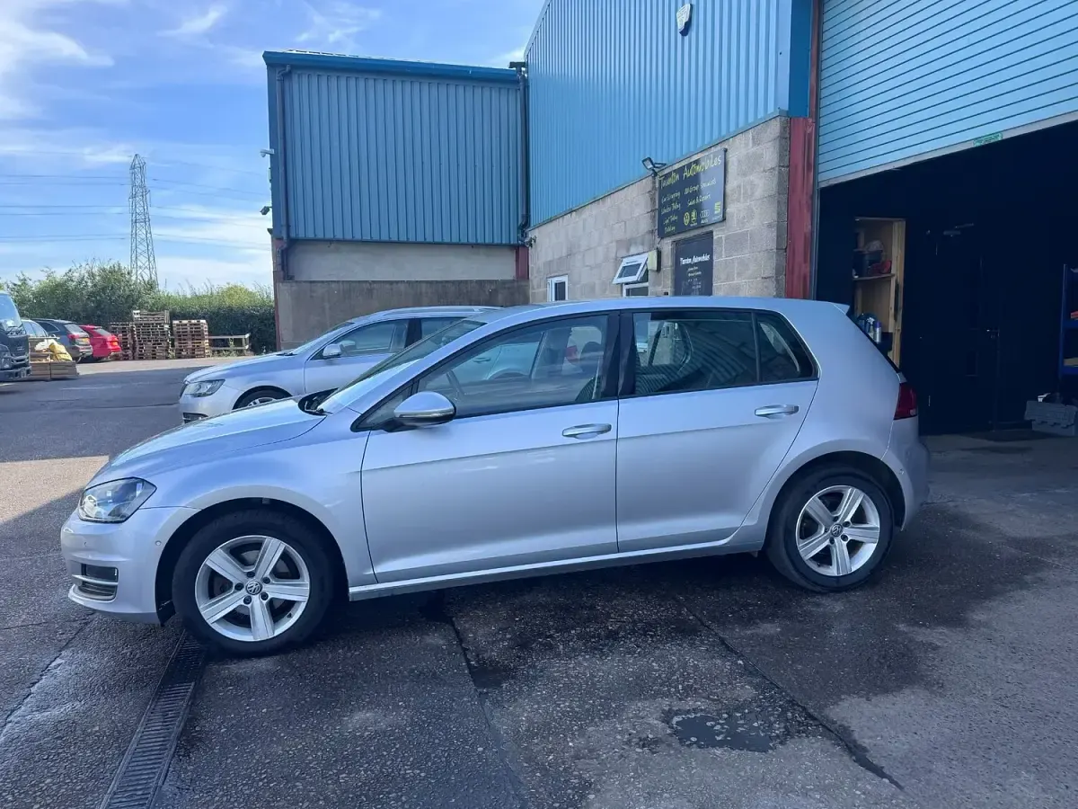 Used VW Golf VII Match 104 HP (76 kW) 2015 Silver Hatchback