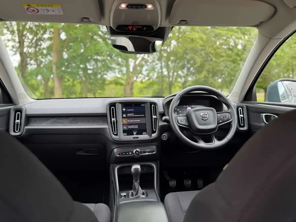 Second-hand Volvo XC40 Momentum 2022 Gri SUV