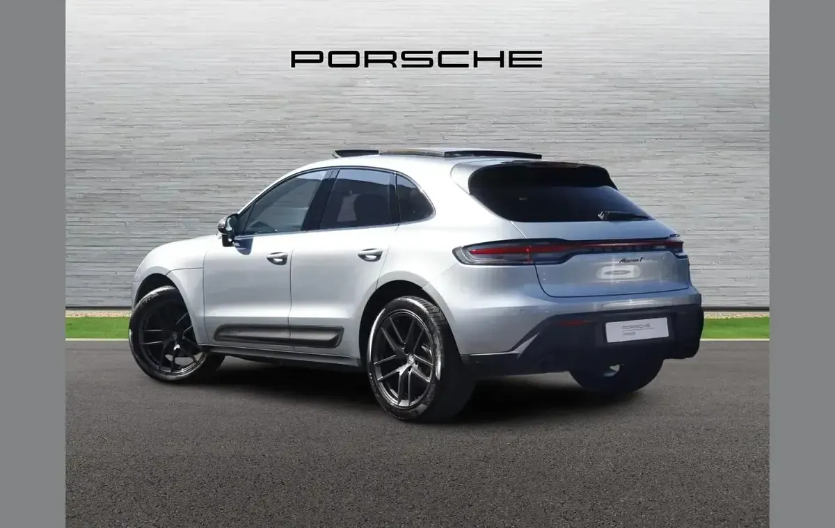 Used Porsche Macan 261 HP (191 kW) 2022 Silver SUV