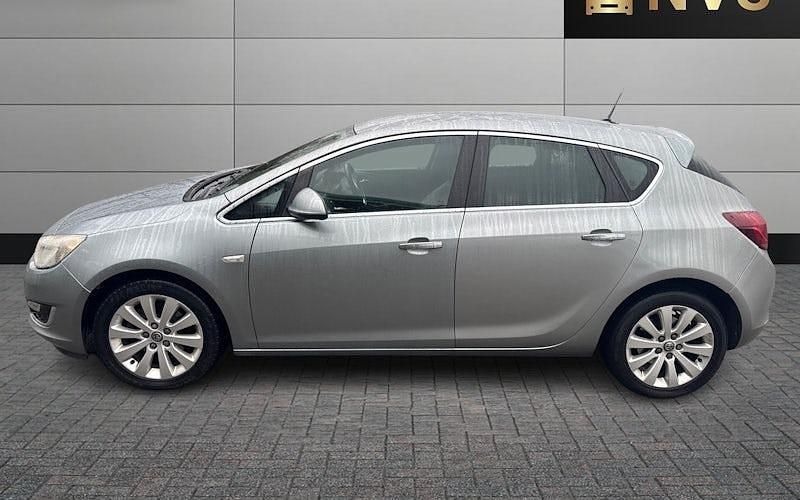Used Vauxhall Astra Elite 165 HP (121 kW) 2012 Silver Hatchback