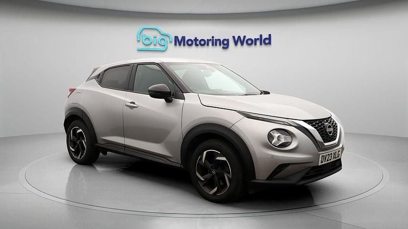 Silver Used 2023 Nissan Juke N-Connecta SUV | £12,000 (Good price) - Image 1/4