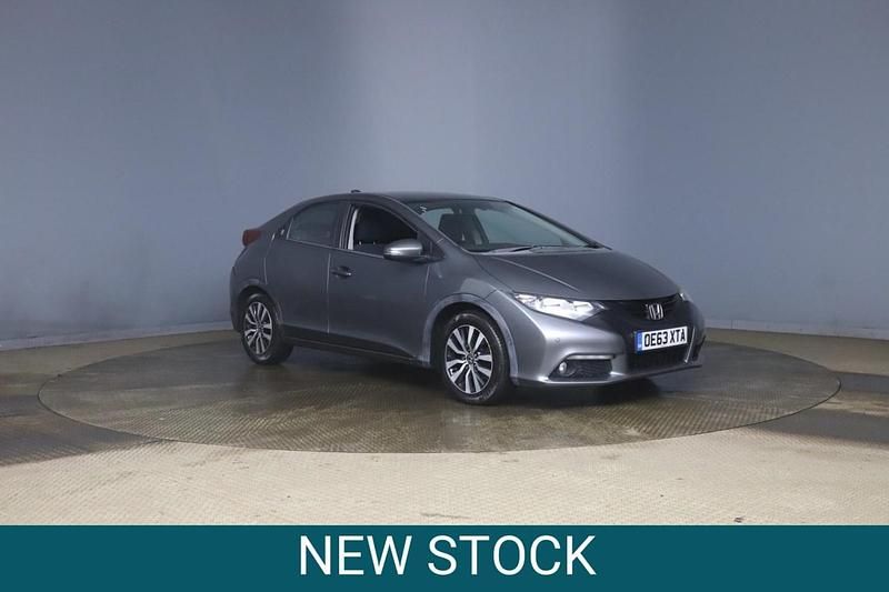 Begagnad Honda Civic SE Plus 120 HK (88 kW) 2014 Grå Halvkombi