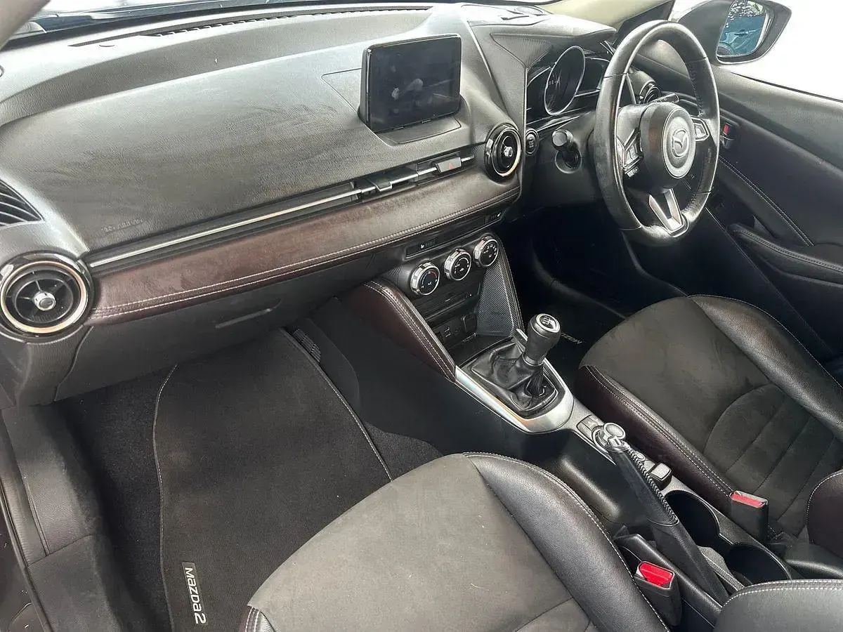 Used Mazda 2 Inclusive 88 HP (64 kW) 2019 Grey Hatchback