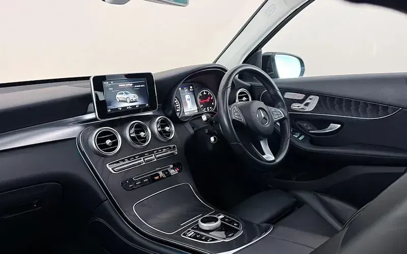 Used Mercedes GLC220 Premium 170 HP (125 kW) 2019 SUV