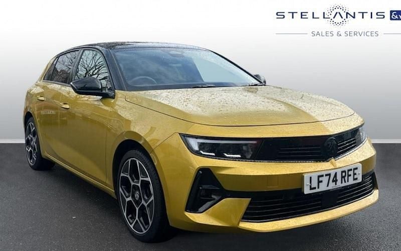 Used Vauxhall Astra Ultimate 131 HP (96 kW) 2025 Hatchback