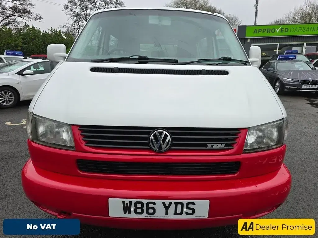 Used VW Caravelle R 101 HP (74 kW) 2000 Red Estate