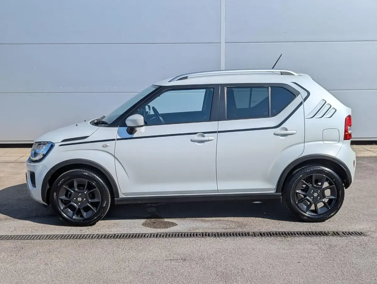 Used Suzuki Ignis SZ-T 83 HP (61 kW) 2021 White SUV