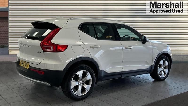 Used Volvo XC40 Momentum 190 HP (139 kW) 2018 White SUV