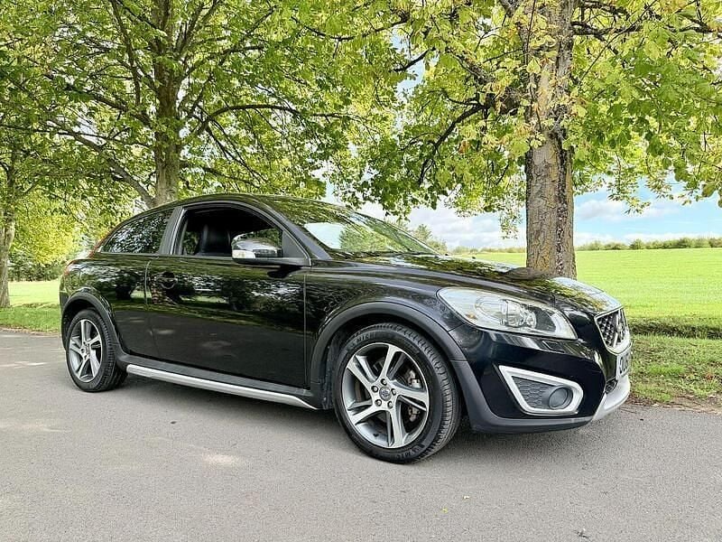 Black Used 2025 Volvo C30 SE Hatchback | £7,995 (Fair price) - Image 1/4