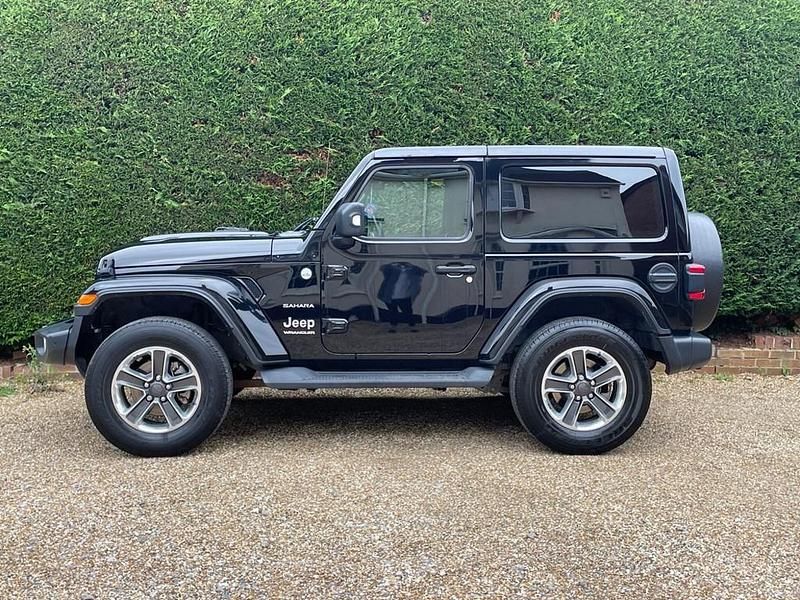 Usado Jeep Wrangler Sahara 272 HP (200 kW) 2019 Preto SUV