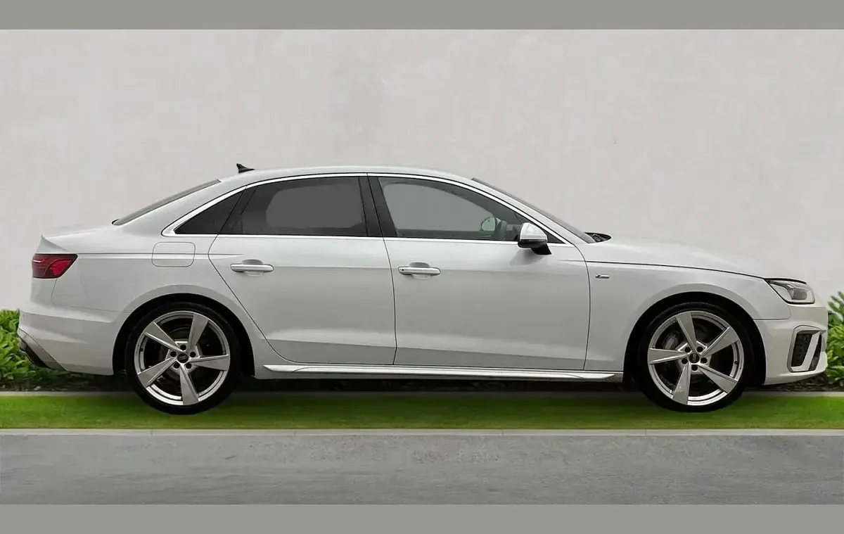 Used Audi A4 S-Line 204 HP (150 kW) 2024 White Sedan