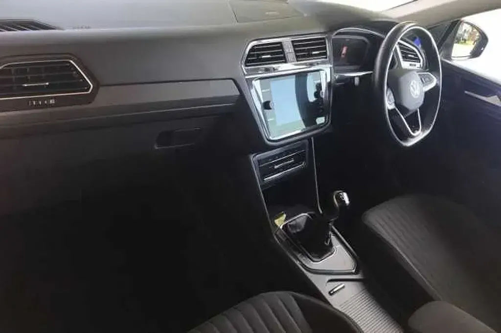 Used VW Tiguan Life 150 HP (110 kW) 2022 Grey SUV