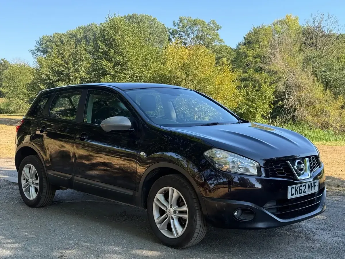 Used Nissan Qashqai Acenta 117 HP (86 kW) 2012 Black SUV