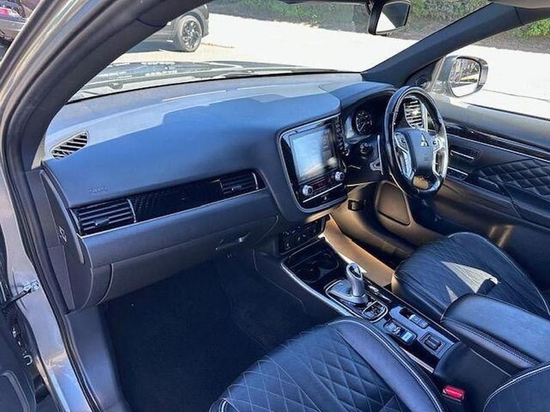 Used Mitsubishi Outlander P-HEV 2020 Grey SUV