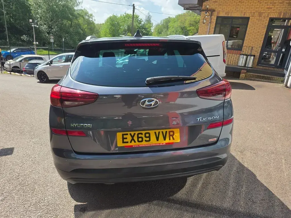 Gebraucht Hyundai Tucson SE 132 PS (97 kW) 2019 Grau SUV